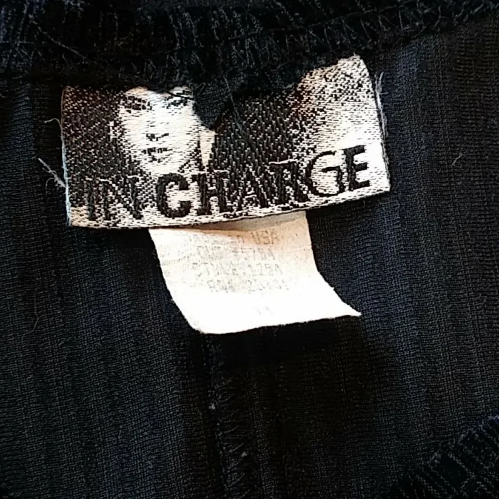 In charge. Dress.  - Picture 7 of 8